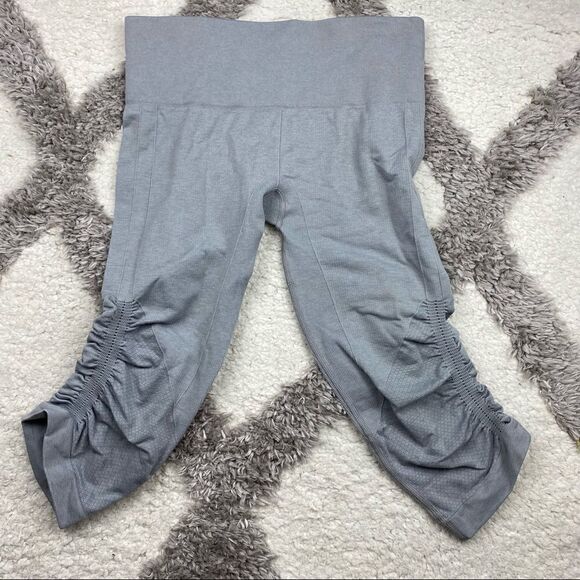 Lululemon In The Flow Crop II - Picture 5 of 8